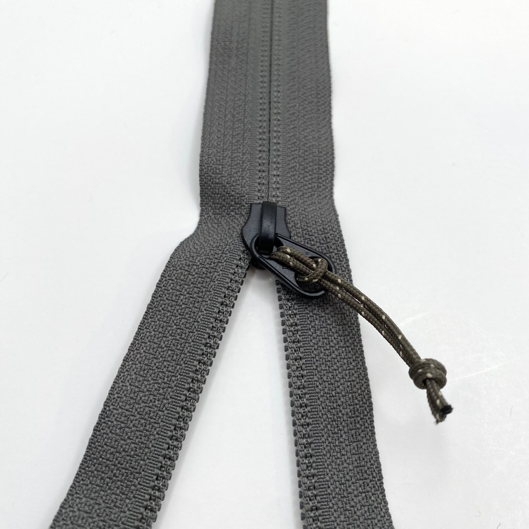9” Reversible Coil Zipper - Two-Way Separating - Hippo Grey - 10
